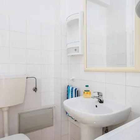 - 3 Bedrooms - Free Wifi アパート *