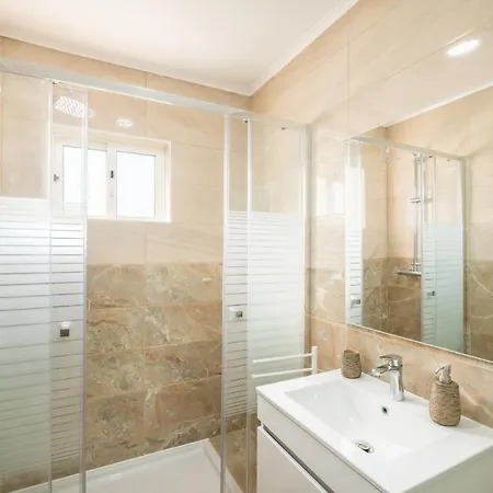 - 3 Bedrooms - Free Wifi アパート アルブフェイラ